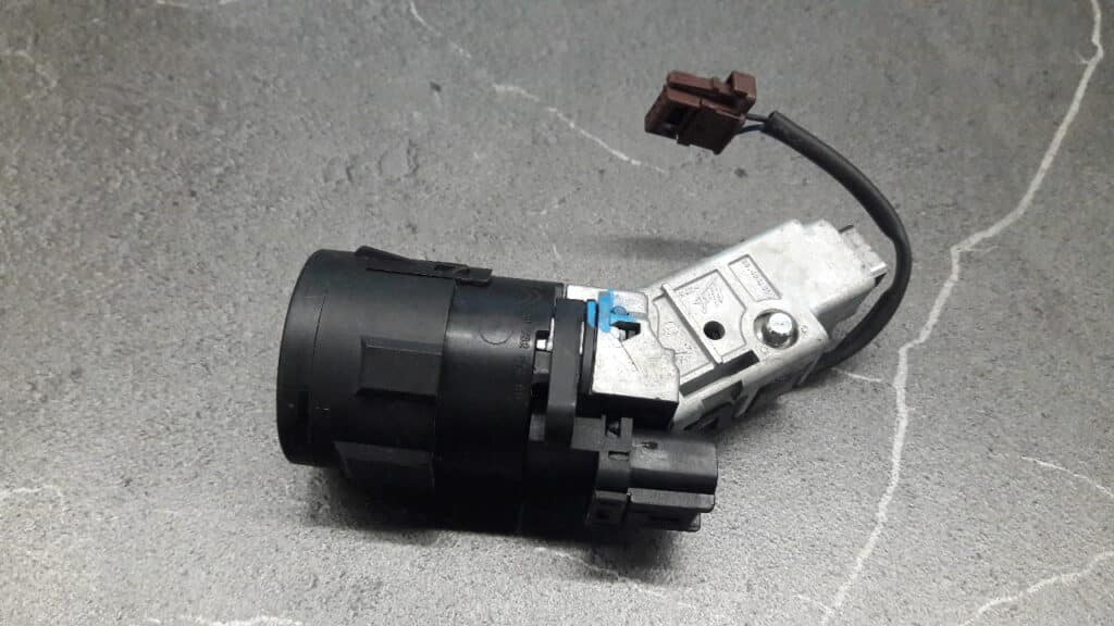 9673257480 stacyjka peugeot 208