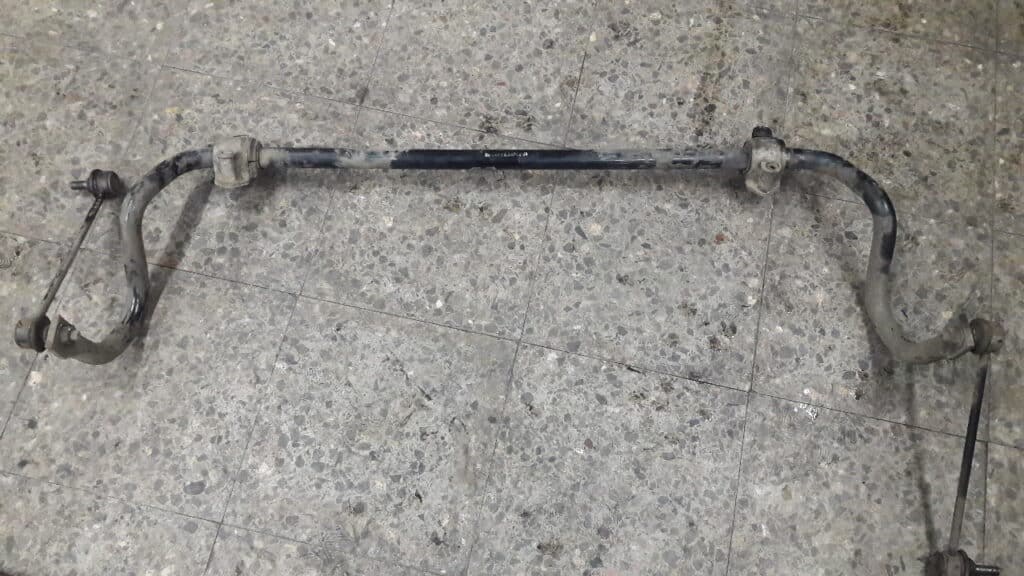 stabilizator przod w212 4matic