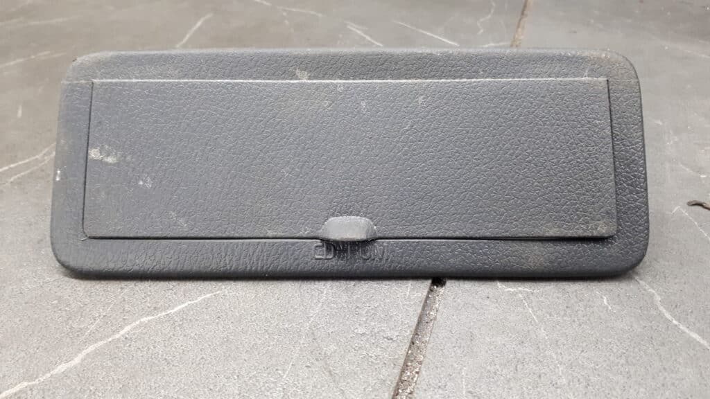 Panel GPS CD ROM klapka zaslepka VOLVO V70