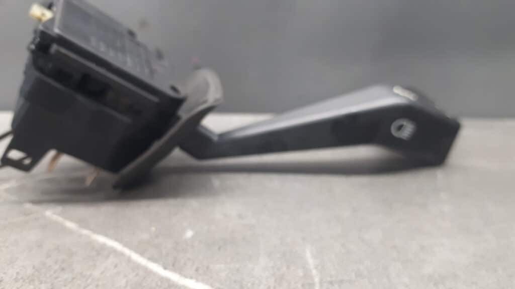 90228194 Przełącznik kierunkowskazów  OPEL KADET E