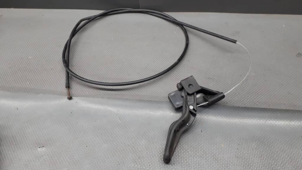 7002346 linka otwierania maski Vectra B 96r-