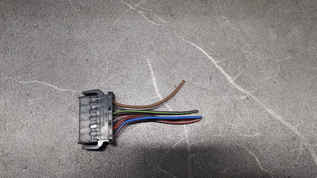 893971636 WTYCZKA KOSTKA ZŁĄCZKA TYLNEJ LAMPY SEAT LEON I, VW ,AUDI