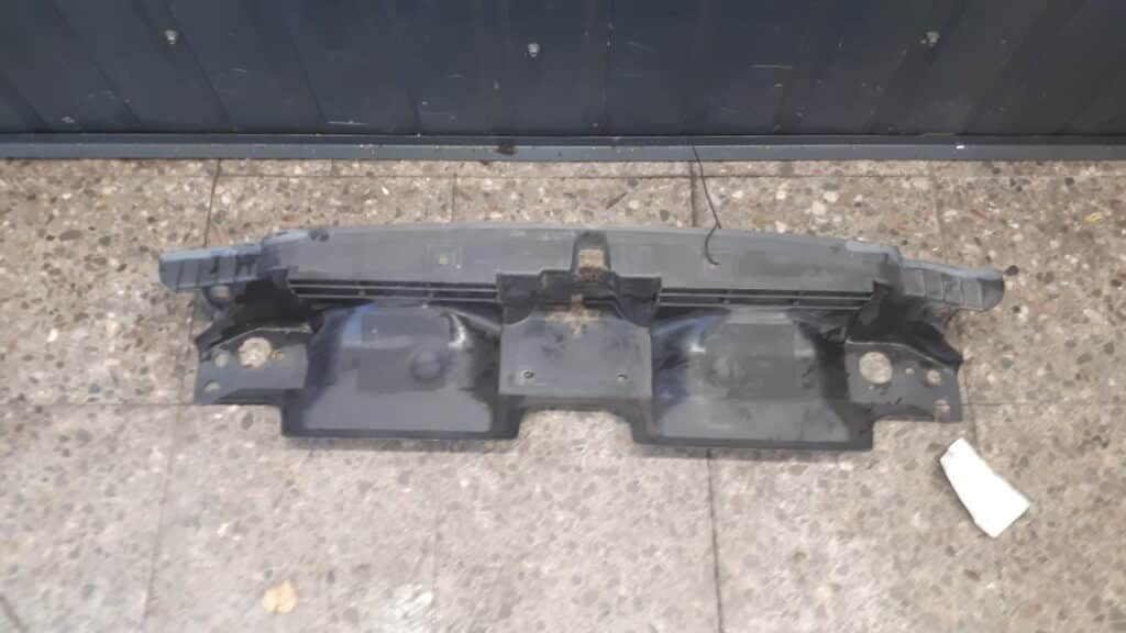 86410-26910 oslona pasa przod Hyundai  santa Fe I