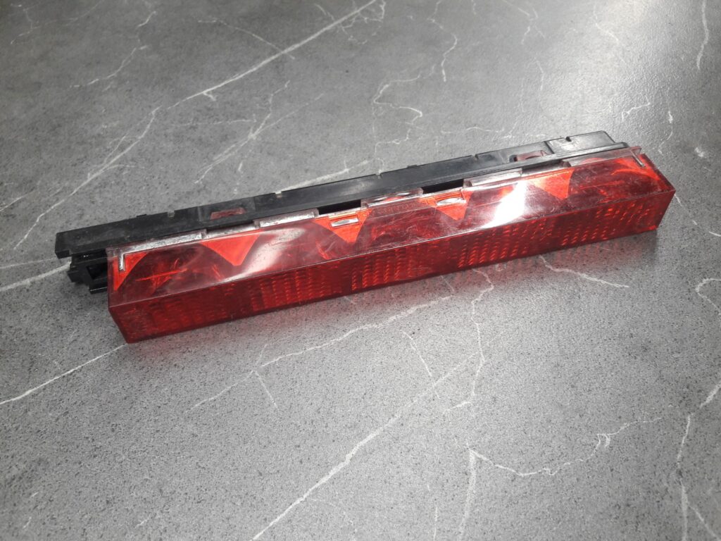 1S71-13A613-AC lampa światło stopu FORD MONDEO MK3