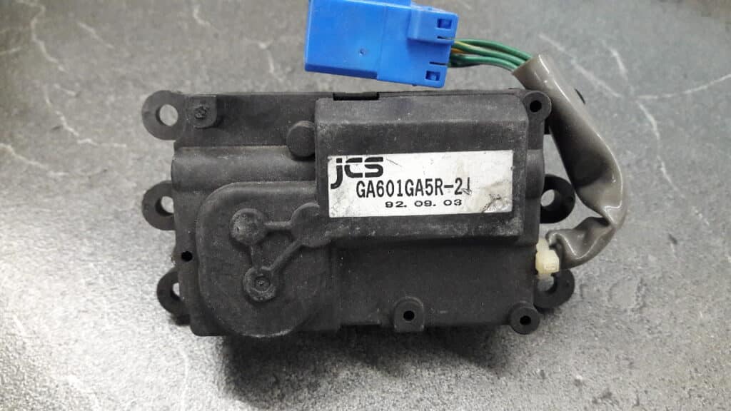 GA601GA5R-21 silniczek nagrzewnicy MAZDA XEDOS 6