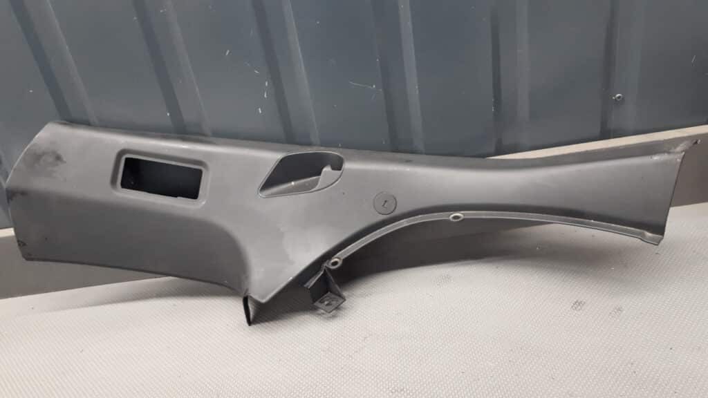 8209014A osłona słupka prawy tył BMW E46 Lift kombi