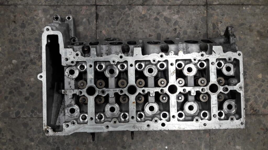 7797676 glowica bmw e60 e61 e83 2.0 d