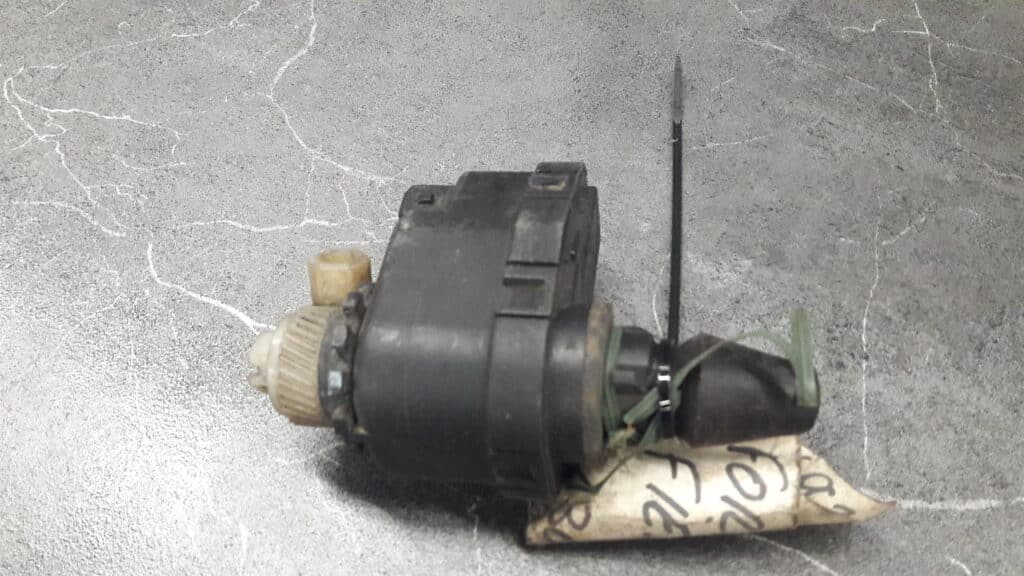 0307851349 silniczek LAMPY FORDA FIRSTA MK3