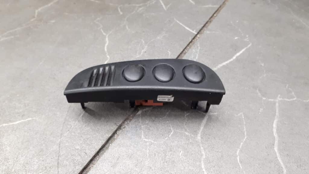 96405773XT Zaslepka konsoli CITROEN C2