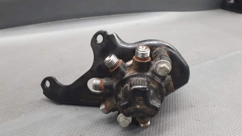 4M5Q9D280DB Rozdzielacz paliwa Ford Mondeo MK4 1.4TDCI