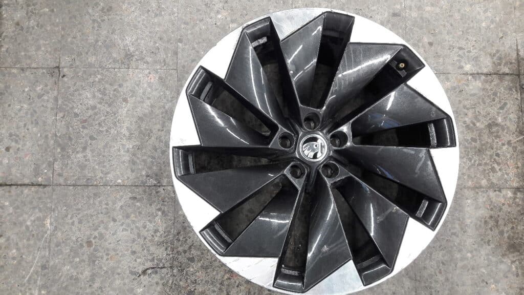 5lA601025P Felga skoda enyAQ 21" ET42 9.0JX21