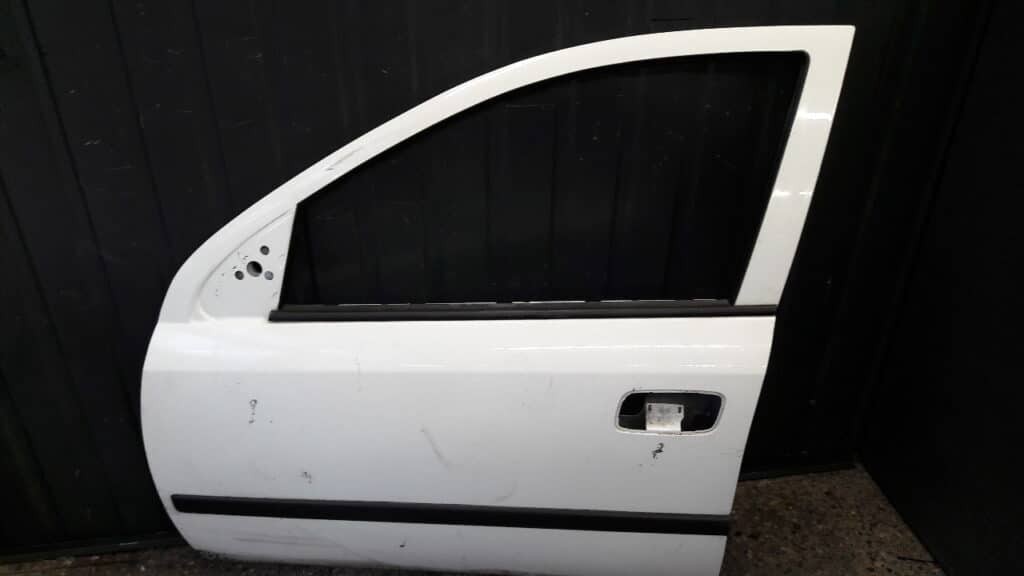 drzwi lewy przod opel astra g 02r biale