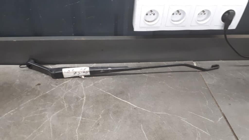 ramie wycieraczki prawy przod Opel agila A