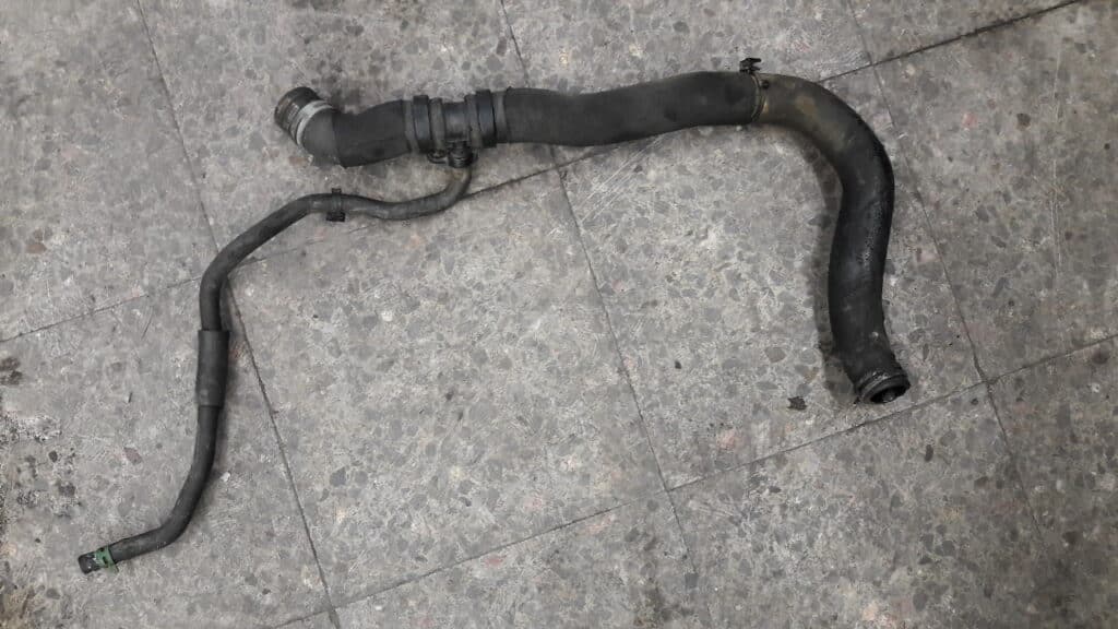 800430315c przewod rura wody renault megane III kombi 1.9 dci