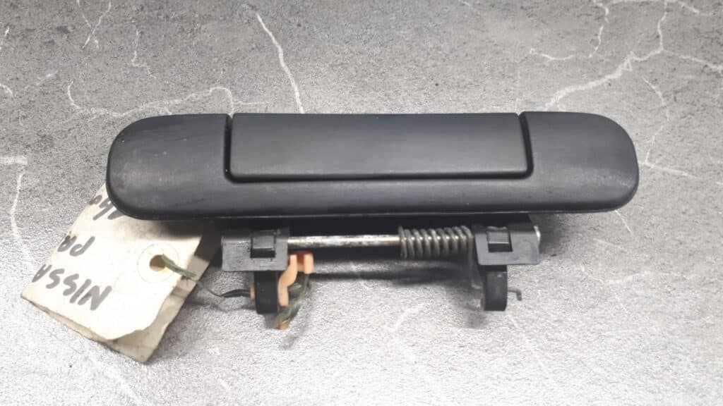 klamka drzwi lewy przod nissan primera p10