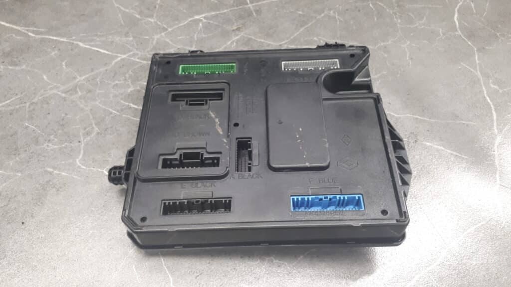 a2c53284891 modul bsi bcm renault laguna III