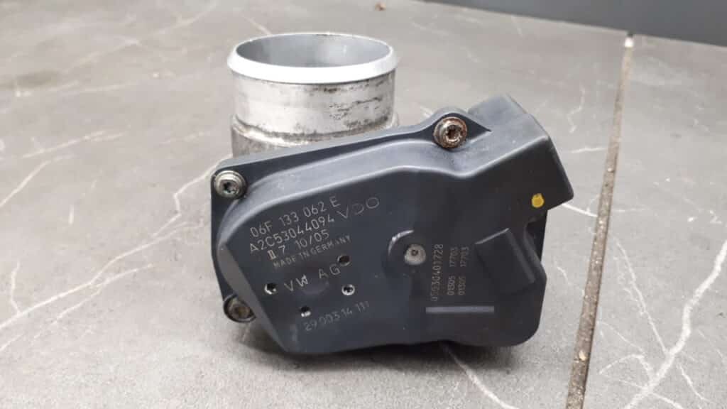 06f133062e Przepustnica powietrza AUDI A4 B7 VW GOLF 2.0TFSI