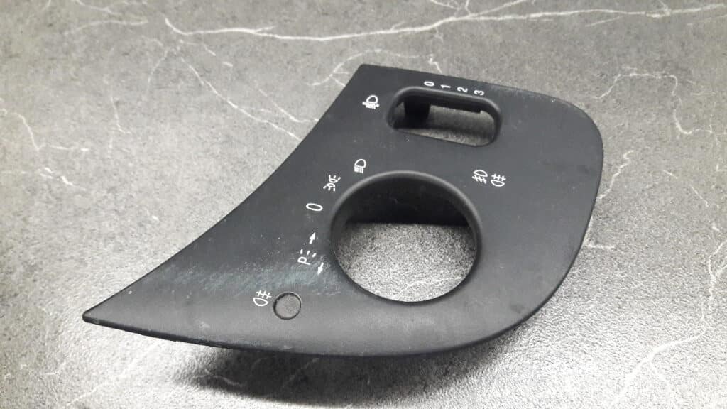 1686890080 Oslona ramka  SWIATEL MERCEDES W168