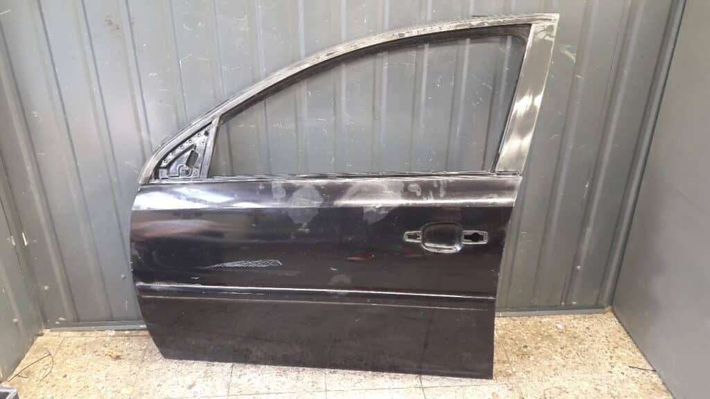 drzwi lewy przod OPEL vectra c CZARNE