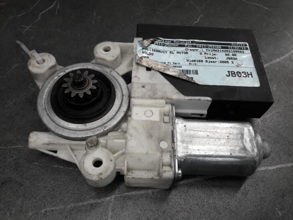 30737679 silniczek szyby prawy przód VOLVO V50