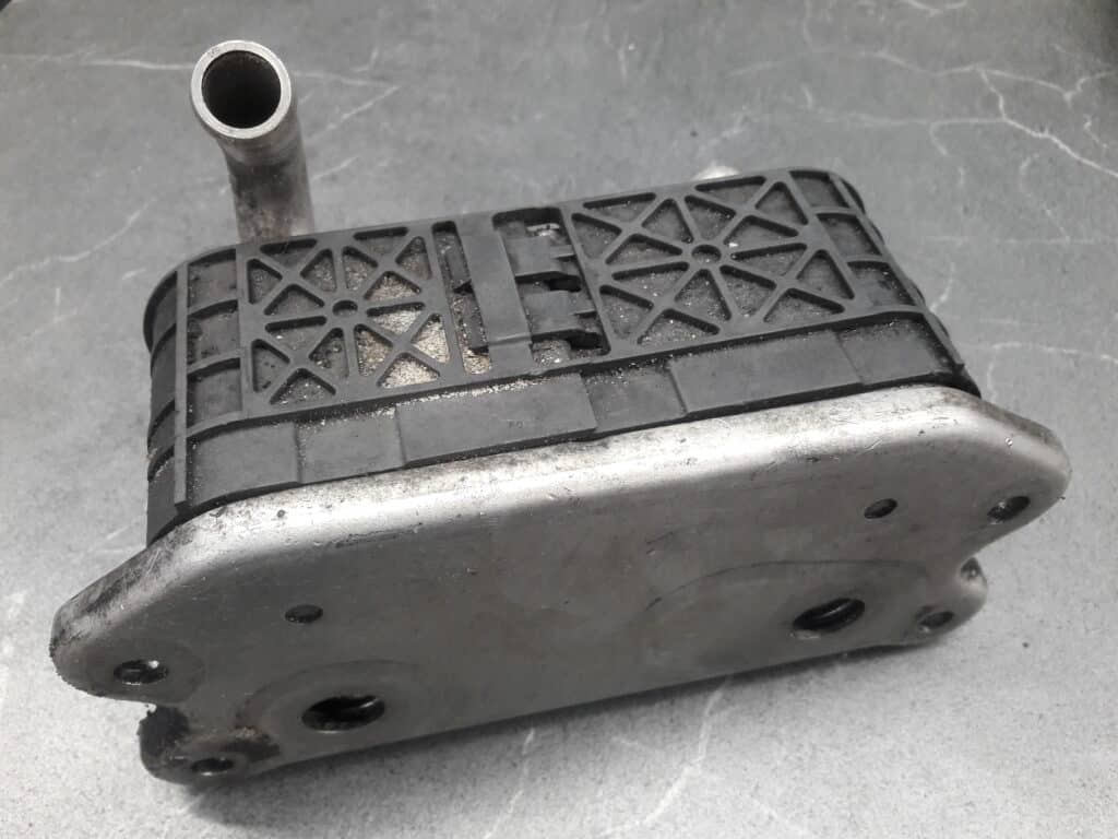 30751937 chlodnica  oleju Silnika VOLVO 2.4D5