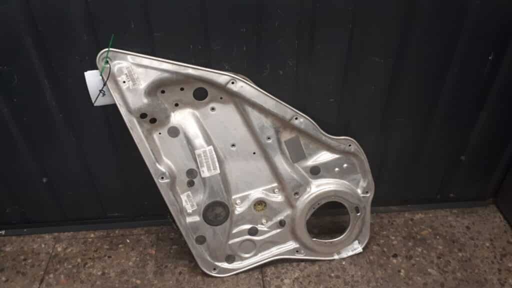 911787-100 Mechanizm Szyby Prawy Tył Mercedes W204