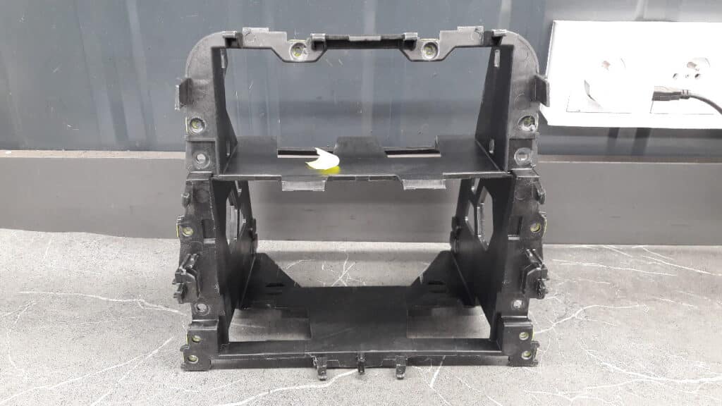 1k0858089 ramka radia panelu vw golf V