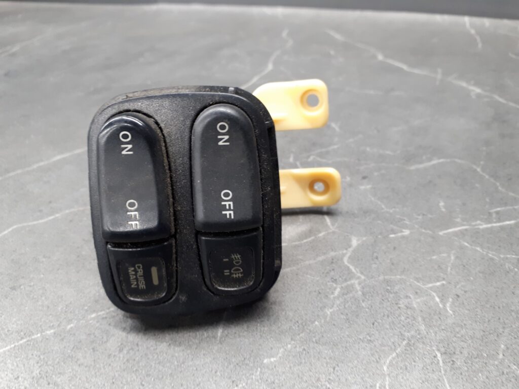 wlacznik swiatel przeciwmgielnych MAZDA XEDOS 6