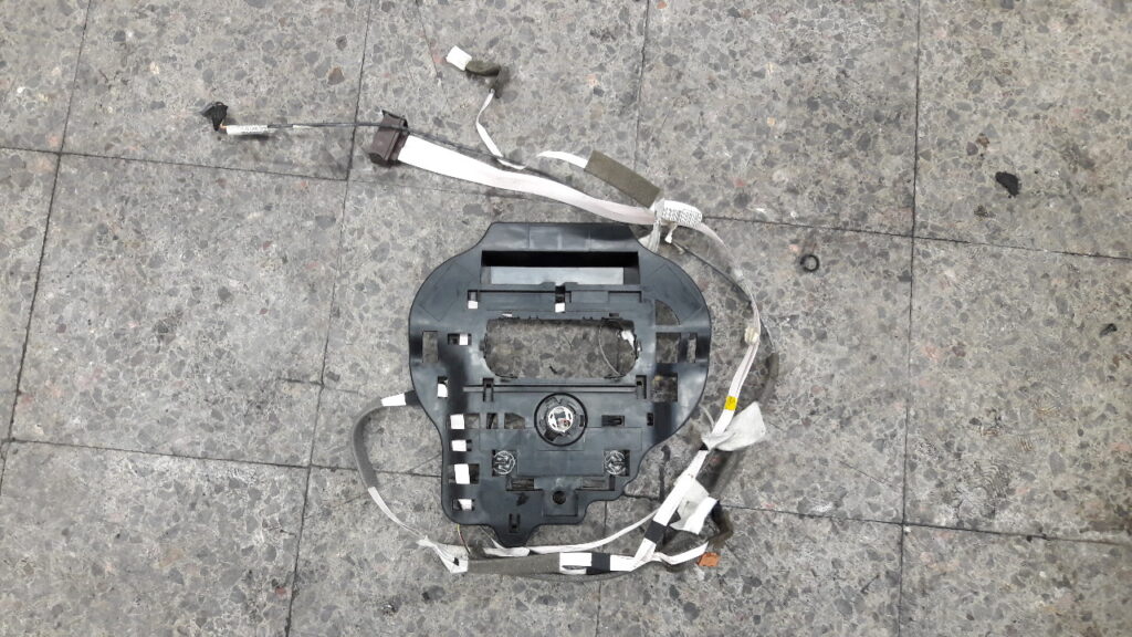 739820001r mocowanie podsufitki przod renault megane III kombi