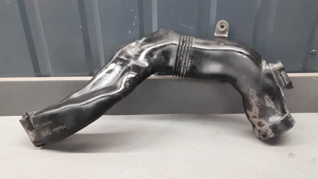 90528238 rura wąż wlot powietrza Vectra B 1.6