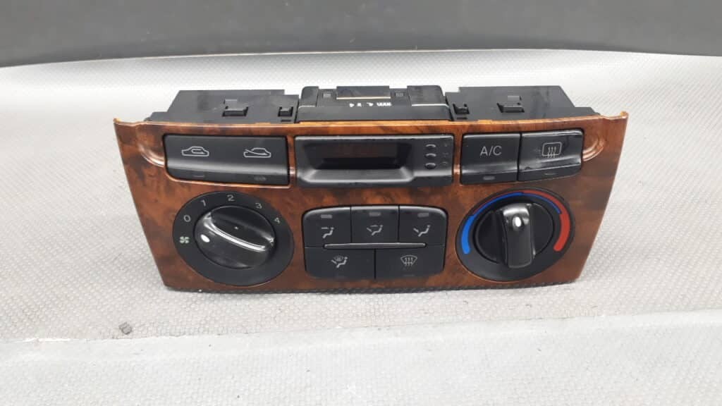 Panel klimatyzacji Hyundai Sonata IV 98-04R