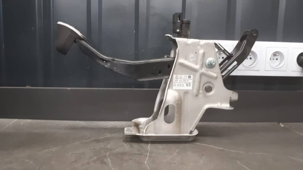 1k1721057p Pedały Nakładki Komplet Vw golf V 2,0 Fsi