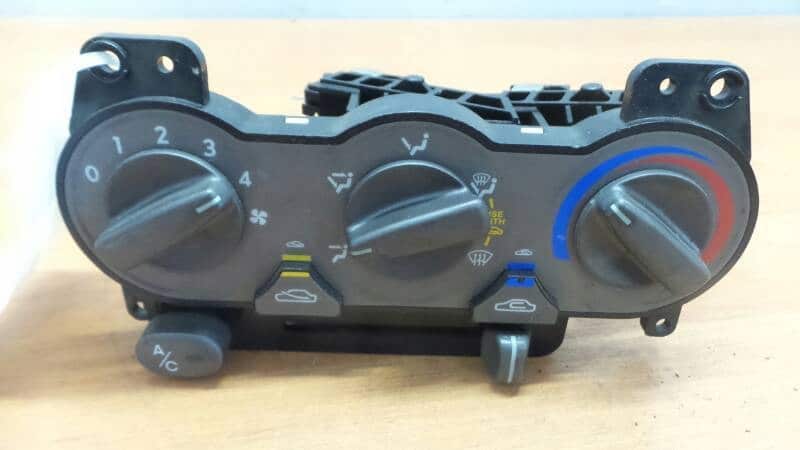 panel klimatyzacji HYUNDAI ACCENT II 2002r