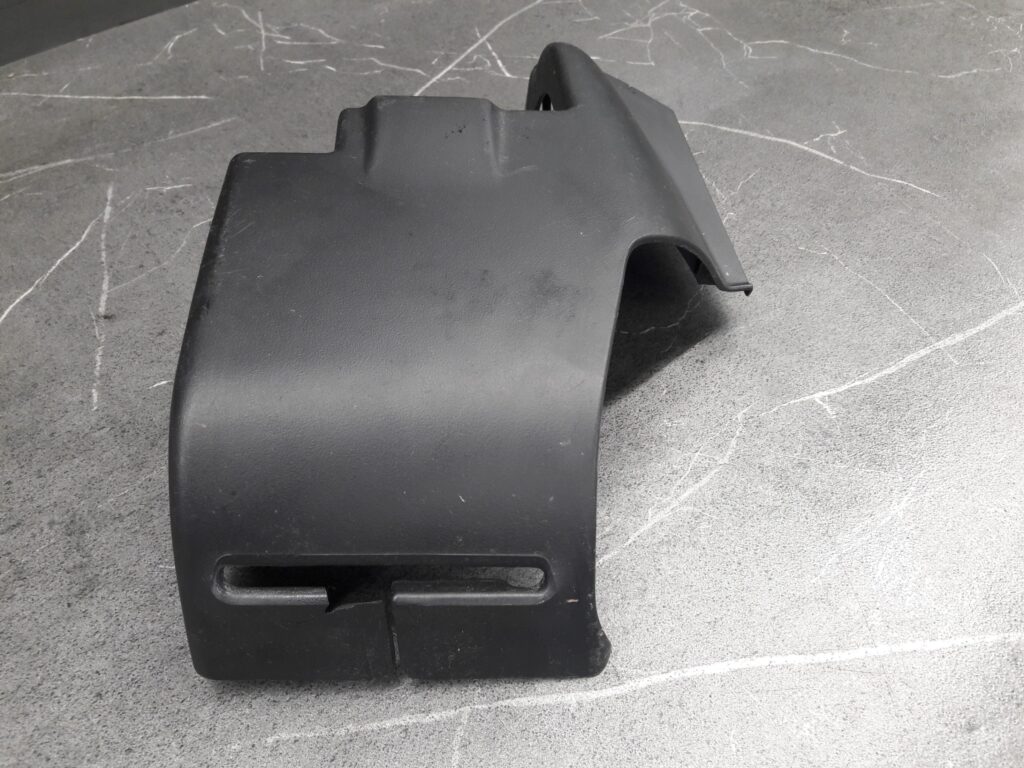 8208367 oslona obudowa lewy tyl bmw e46