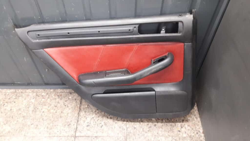 4B0867305 Boczek lewy tyl audi a6 c5 kombi