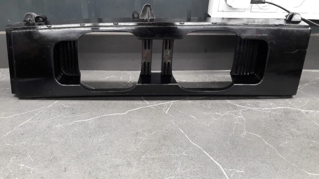 00224721 blenda lampy prawy tyl land rover defender II