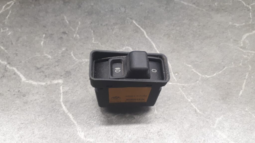 1389094 wlacznik halogenow swiatel bmw e34