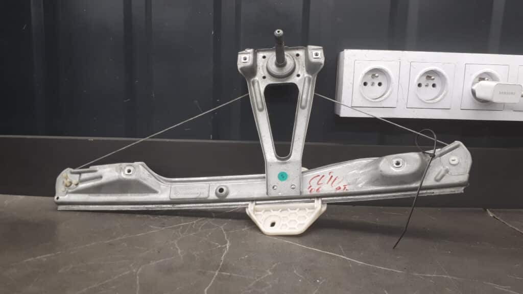 7700434698h mechanizm szyby prawy tyl renault clio II 06r