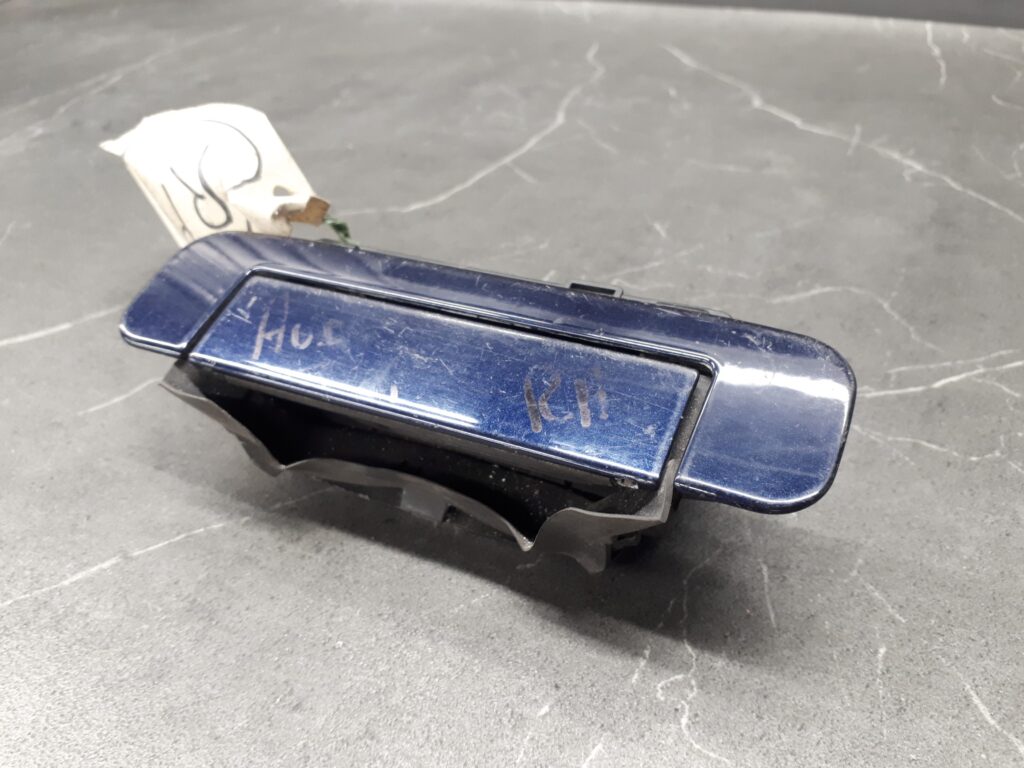 4a0839206 klamka prawy tyl AUDI A4 B5 granatowa