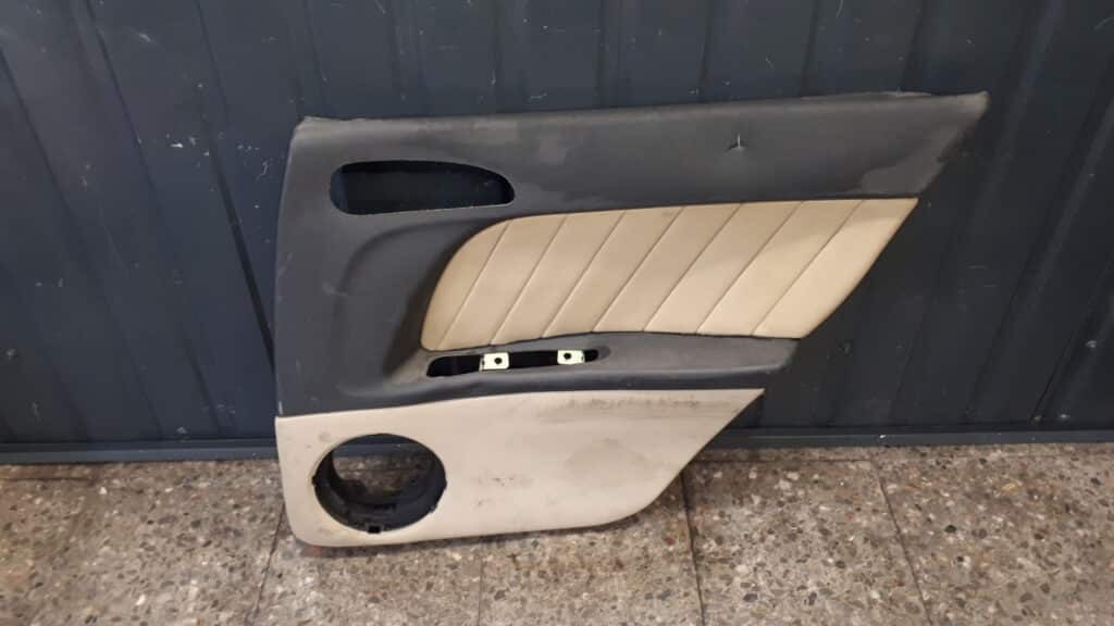 boczek drzwi prawy tyl alfa romeo 156
