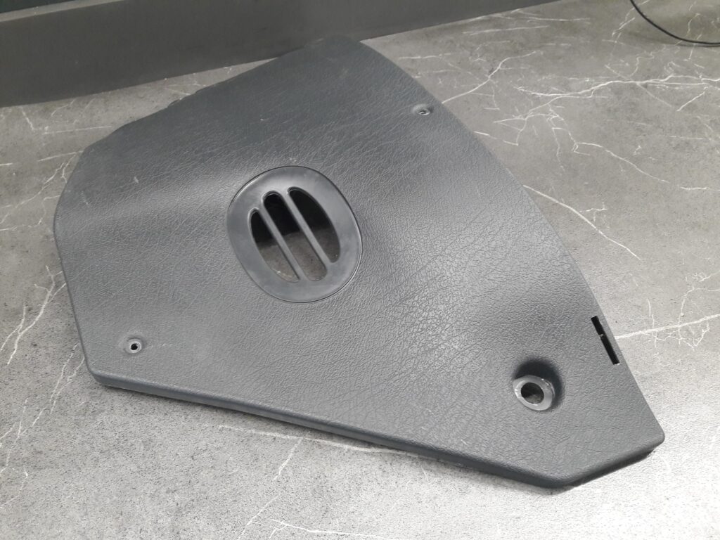 9646944977 tapicerka bagaznika PRAWA CITROEN XSARA PICASSO
