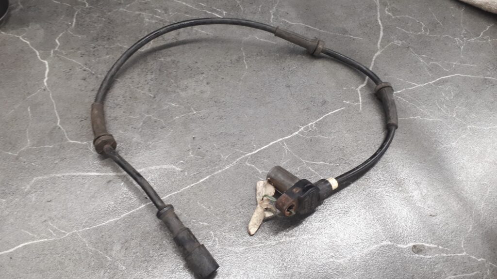 7700832768 czujnik abs lewy prawy renault scenic I