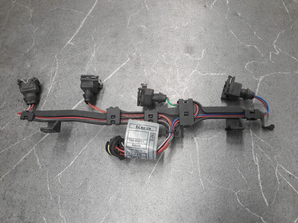 7514611 Instalacja wtryskowa BMW E65 4.4 7514611