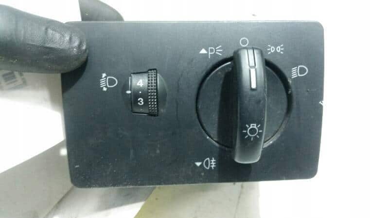 4M5T13A024FA WLACZNIK SWIATEL FOCUS MK2