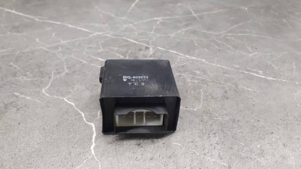 HQ803630 przekaznik blokady drzwi hyundai galloper