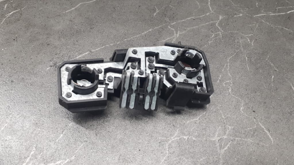 wkład lampy lewy tył Opel Omega B II 00r