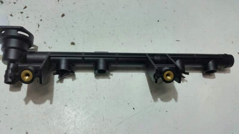 7700109066 listwa wtryskowa RENAULT Scenic I 1.2