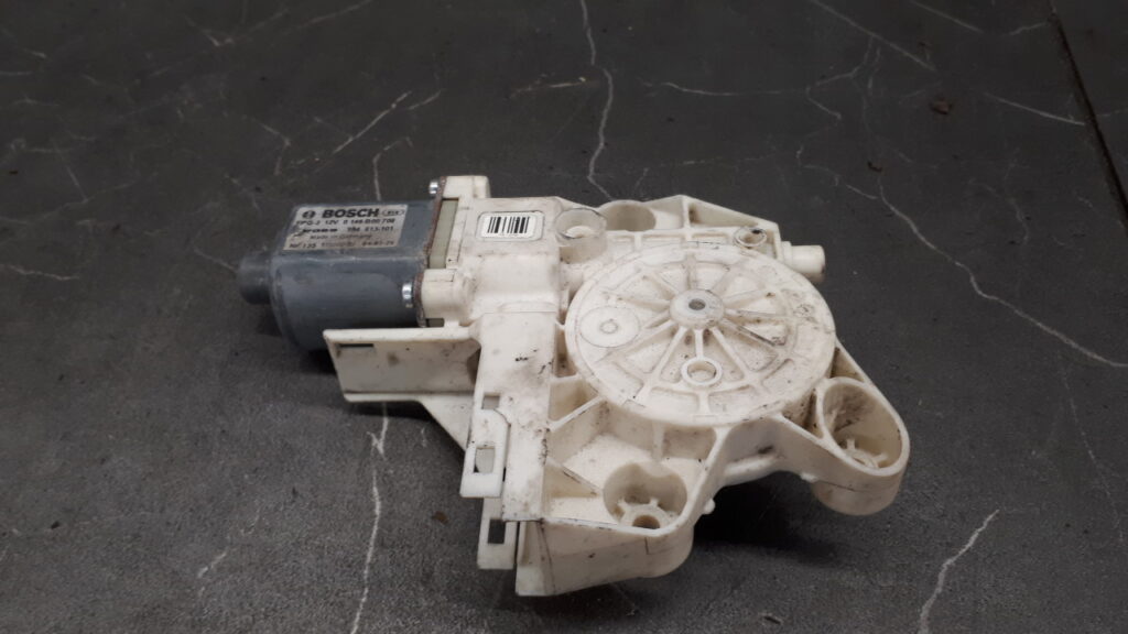 994813101 silniczek szyby prawy przod FORD FOCUS MK2