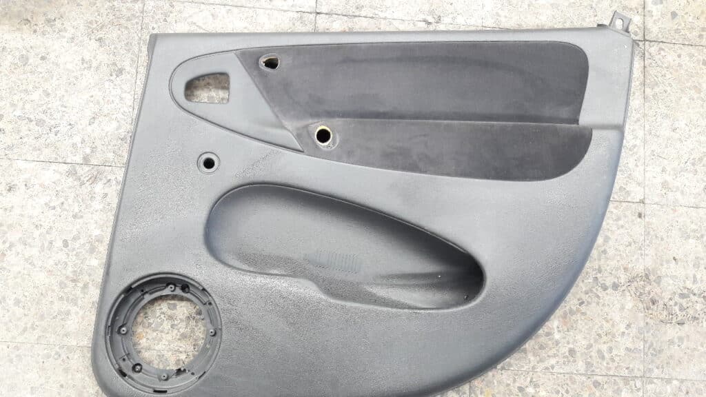 9634428277 boczek drzwi prawy tyl citroen xsara picasso