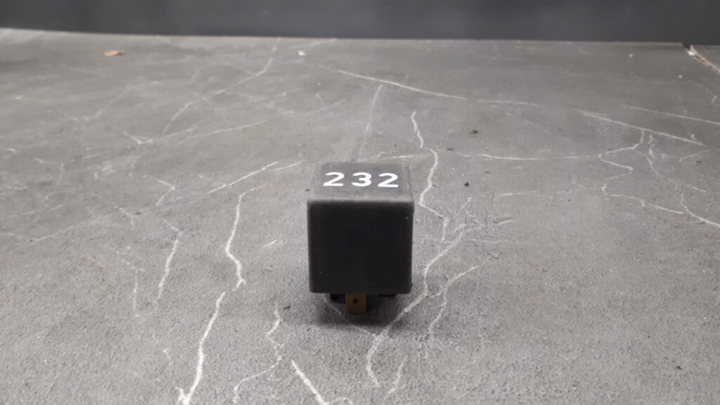 443947553 przekaznik audi vw
